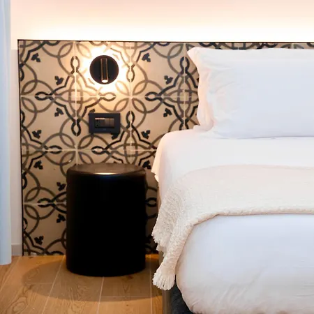 Pensión Aria Collection *