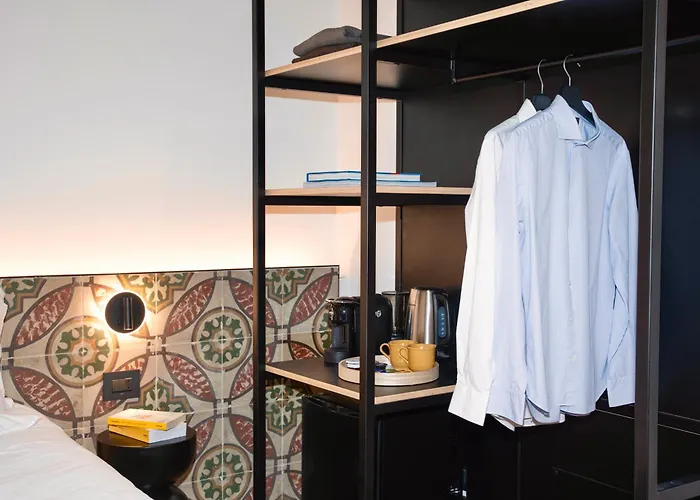 Pensión Aria Collection *